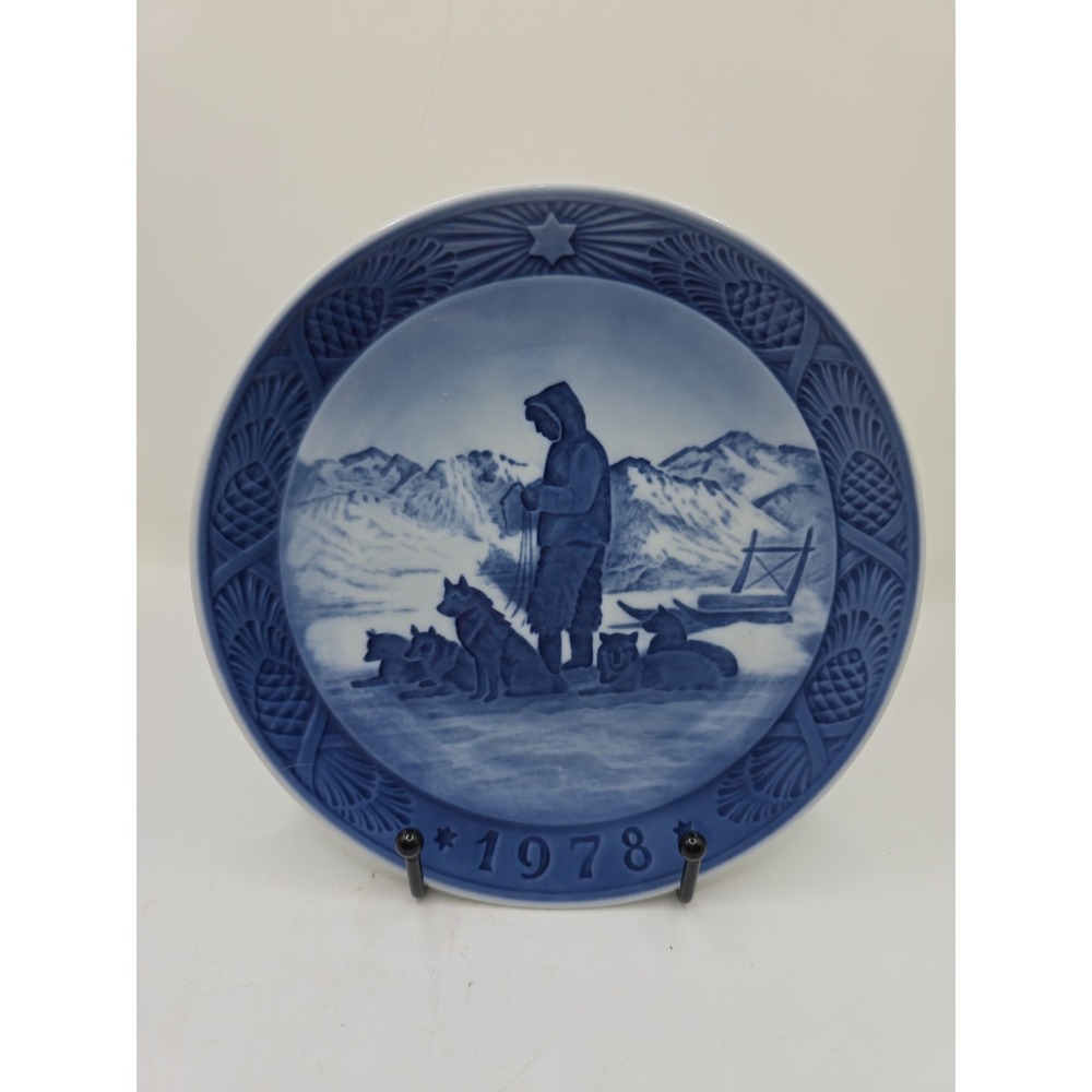 VINTAGE Royal Copenhagen 1978 Greenland Scenery Collector Plate Kai Lange 7"